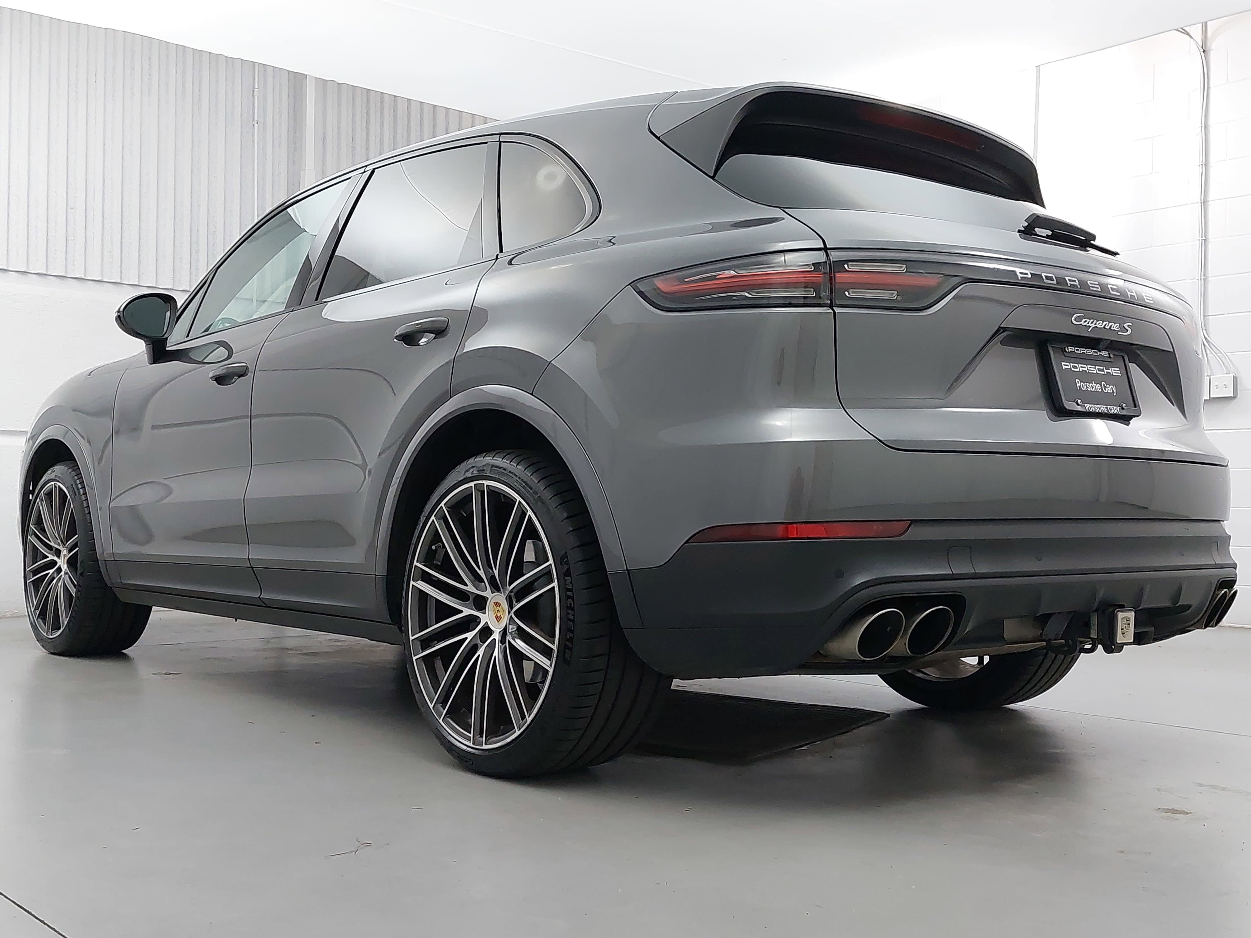 Certified 2019 Porsche Cayenne S AWD/4WD image 3