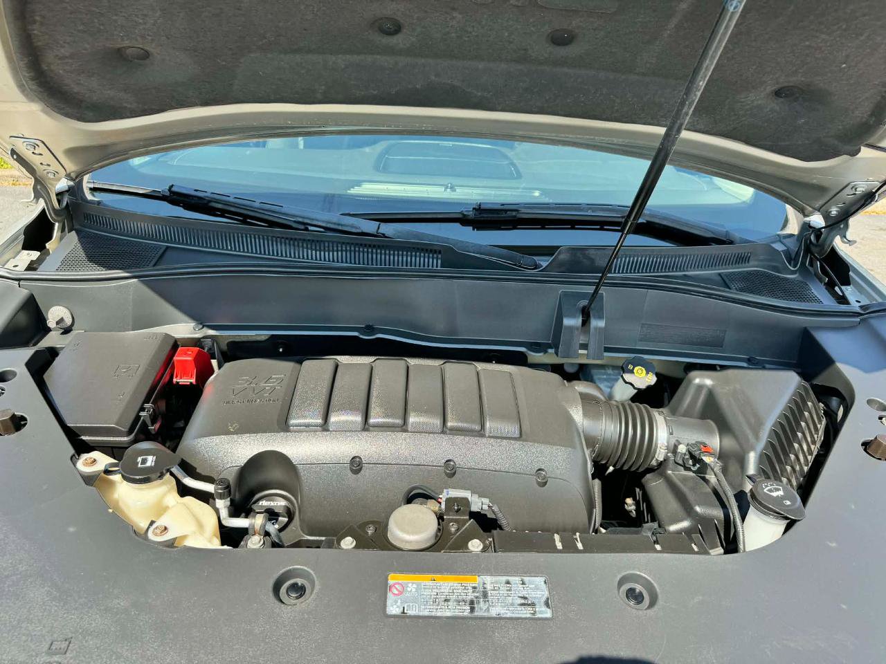 Used 2014 GMC Acadia SLE image 23