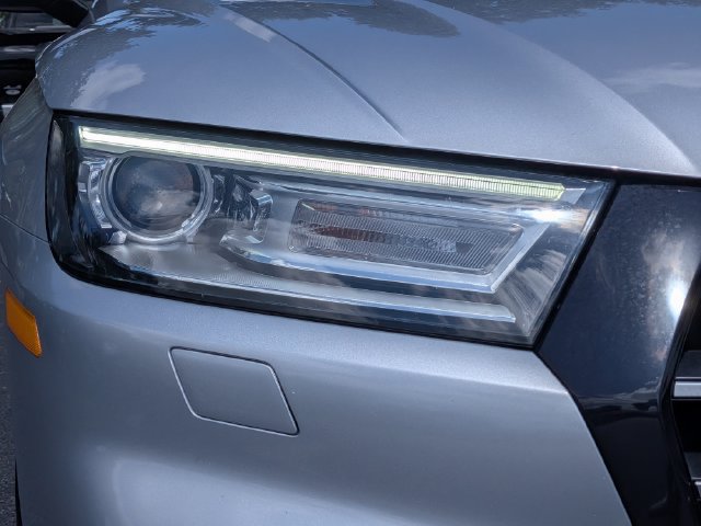Used 2020 Audi Q5 e Premium w/ Convenience Package AWD/4WD image 10