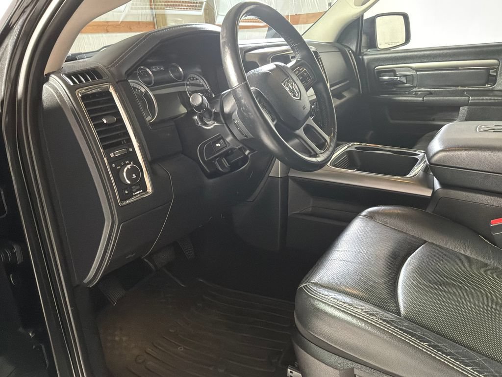 Used 2015 RAM 1500 Sport w/ Black Ram 1500 Sport Group AWD/4WD image 10