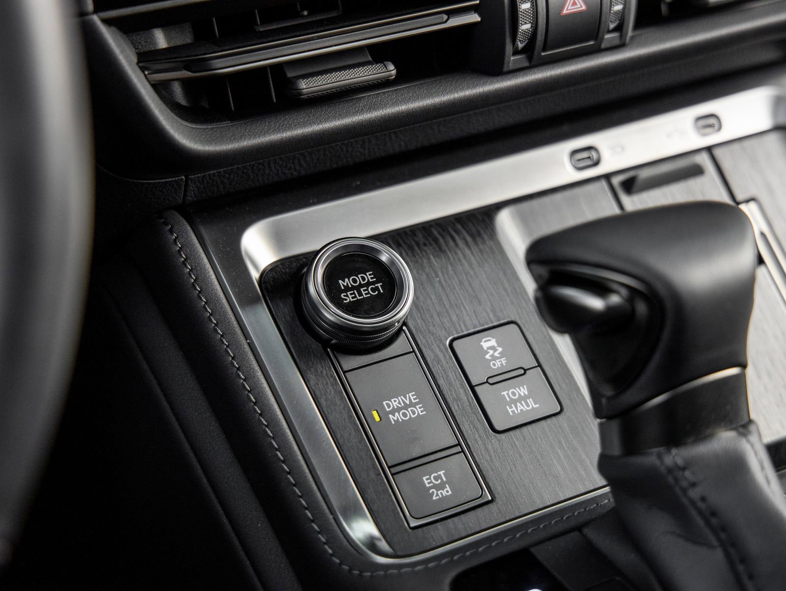 Used 2026 Lexus GX 550 w/ Accessory Package (2T) image 32