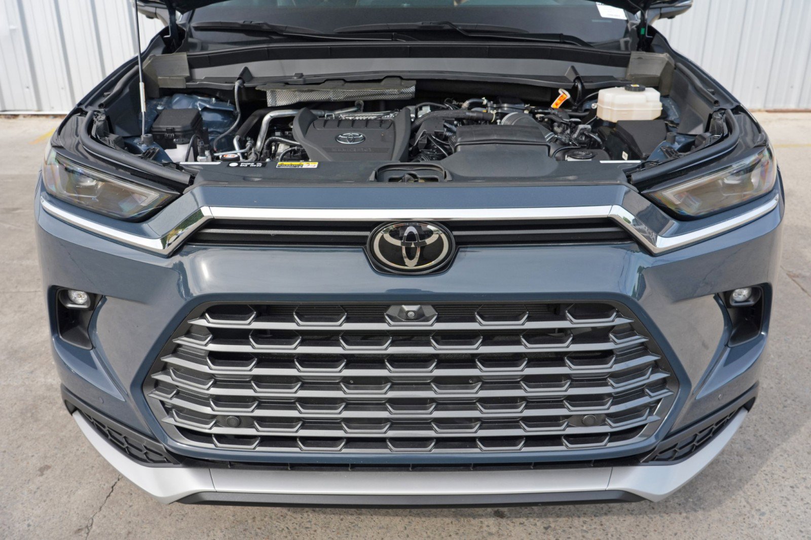 Used 2024 Toyota Grand Highlander AWD Hybrid image 8