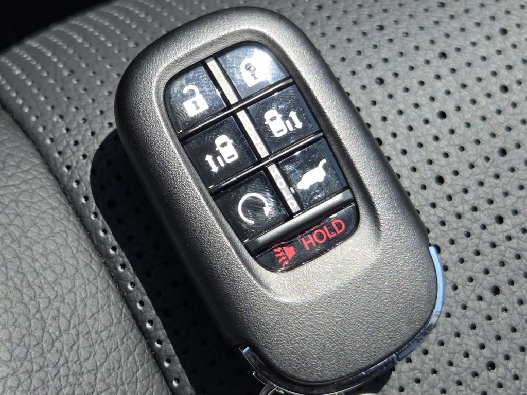 Certified 2026 Honda Odyssey Elite image 40