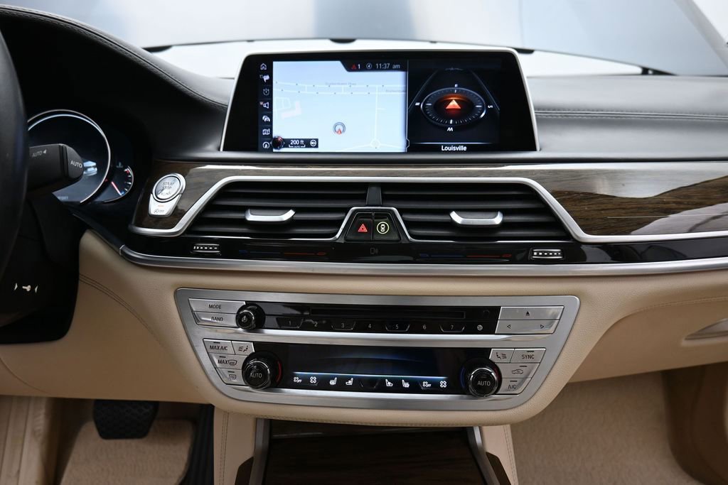 Used 2016 BMW 740i RWD image 14