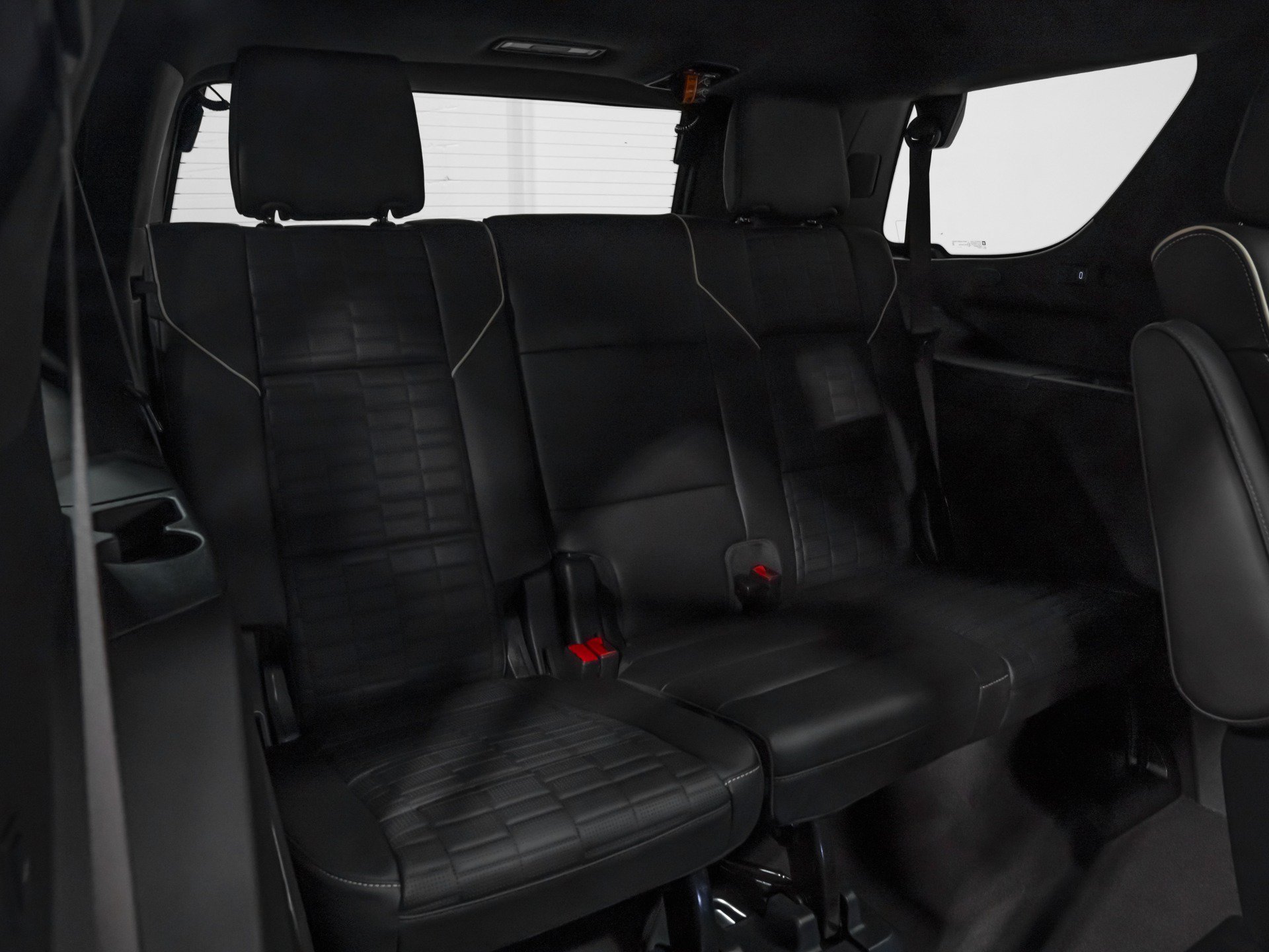 Used 2025 Cadillac Escalade V w/ LPO, ONYX Package AWD/4WD image 96