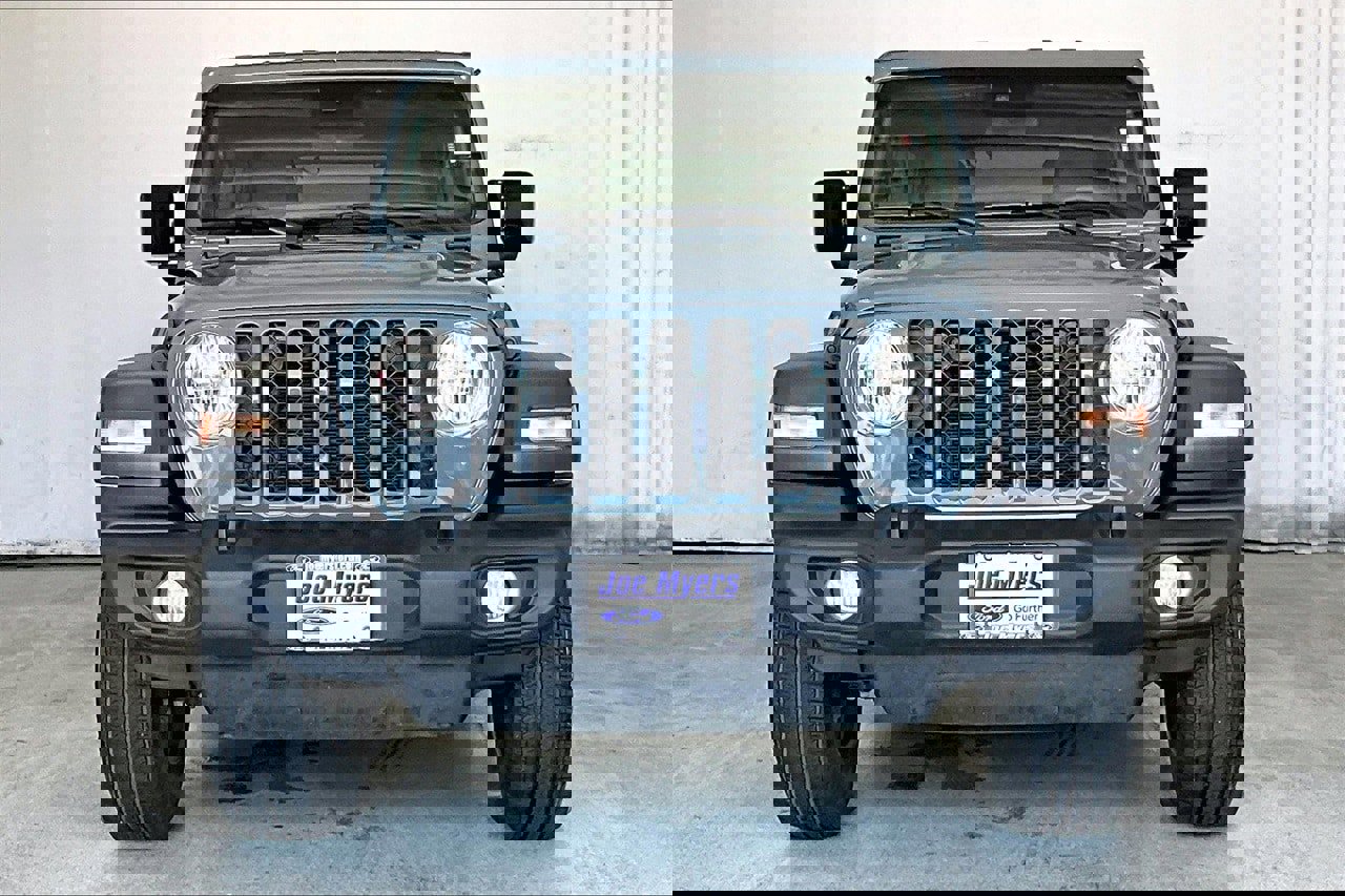 Used 2024 Jeep Wrangler Sport S image 2