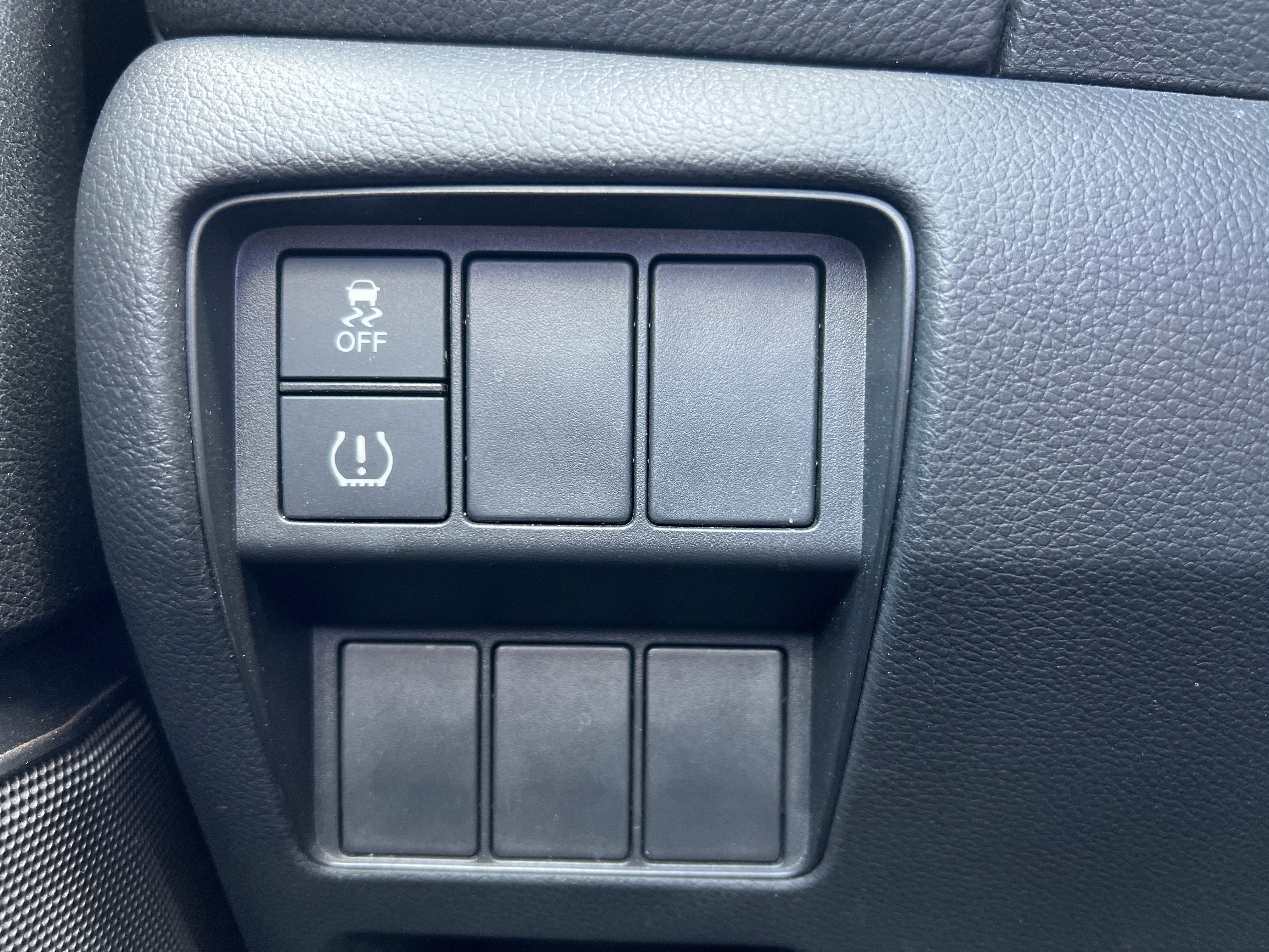 Used 2018 Honda CR-V LX image 29