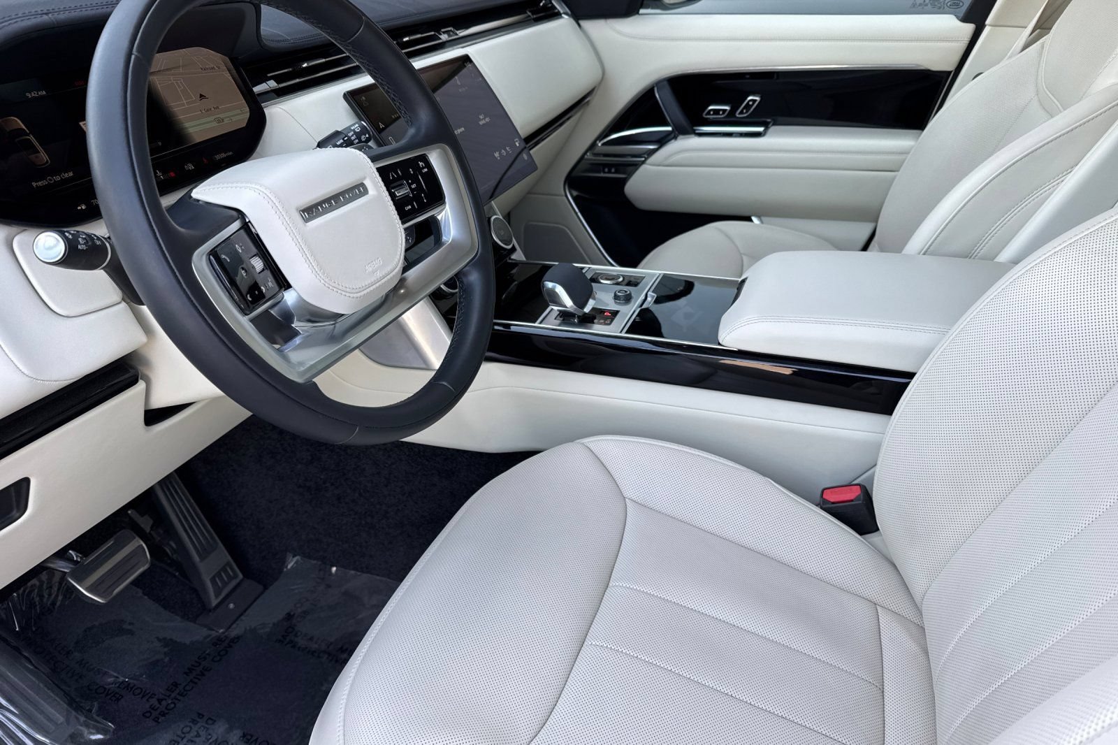 Certified 2023 Land Rover Range Rover SE AWD/4WD image 9