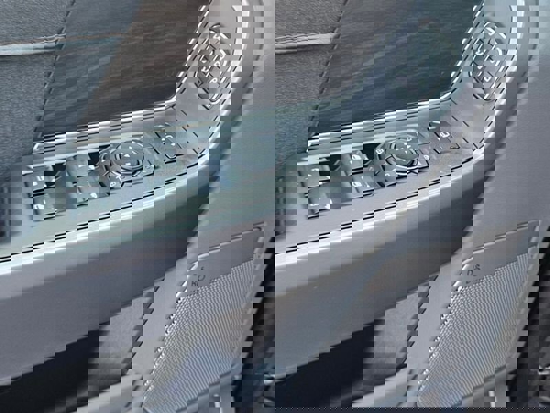 New 2025 Ford F150 Lariat w/ Equipment Group 502A High image 31