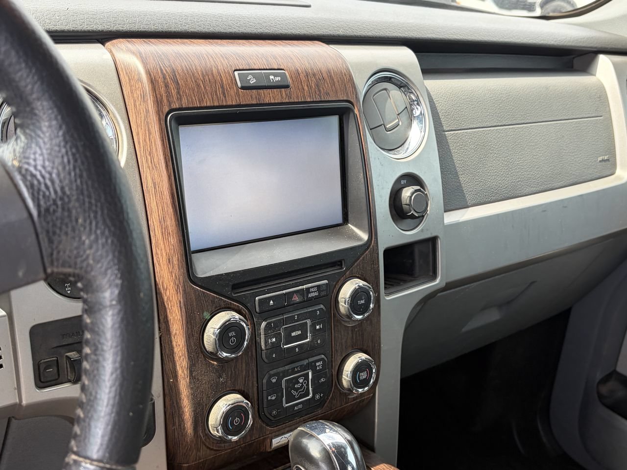 Used 2013 Ford F150 Lariat w/ Mid Equipment Group AWD/4WD image 11