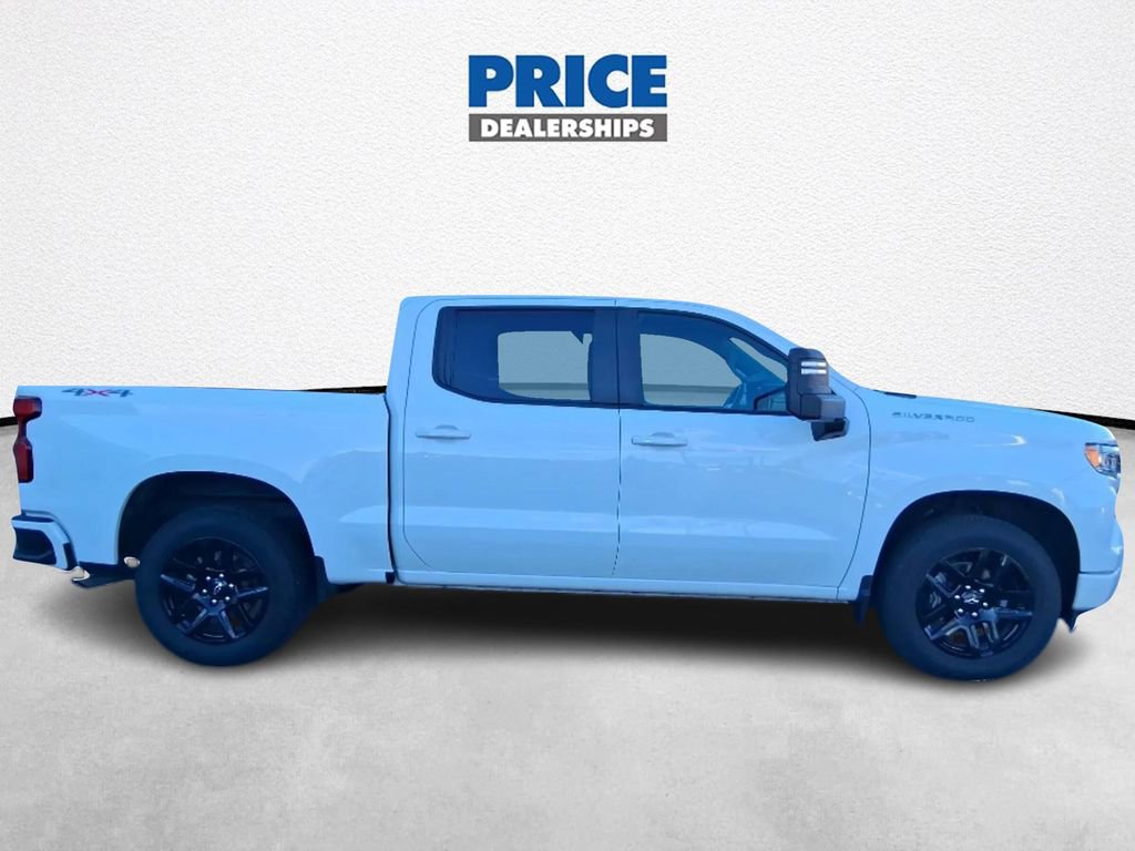 Used 2023 Chevrolet Silverado 1500 RST image 2