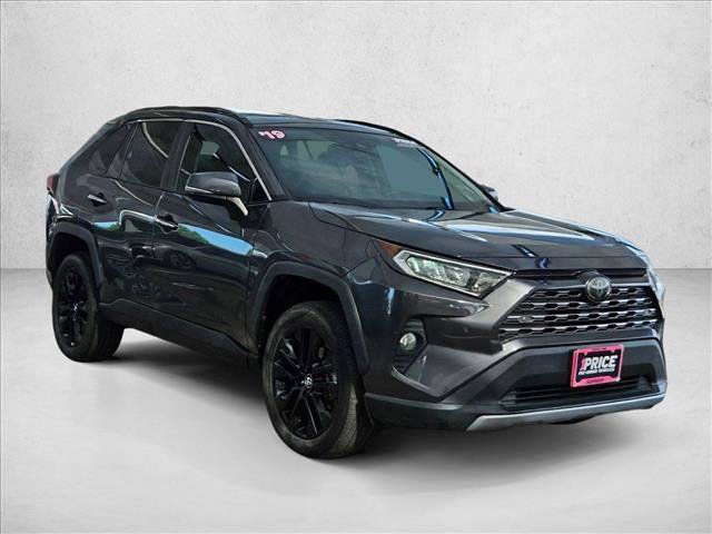 Used 2019 Toyota RAV4 Limited FWD image 3