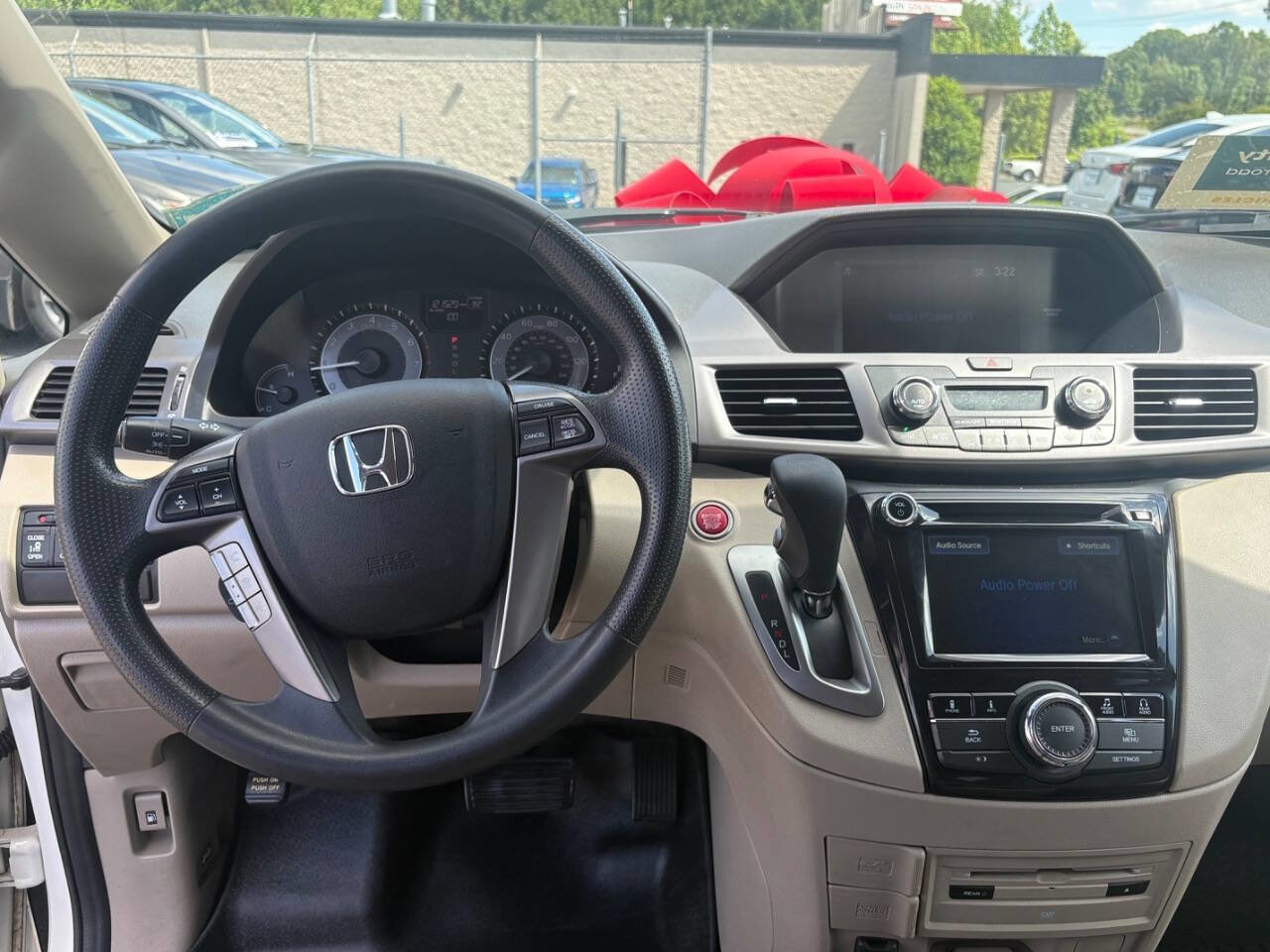 Used 2016 Honda Odyssey SE image 12