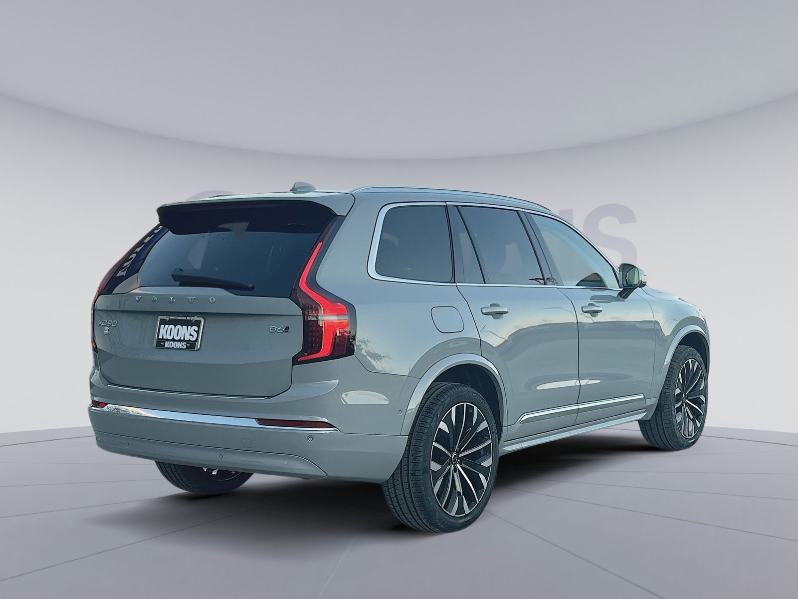 New 2026 Volvo XC90 B6 Plus w/ Protection Package Premier AWD/4WD image 7