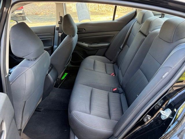 Used 2024 Nissan Altima 2.5 SV FWD image 15