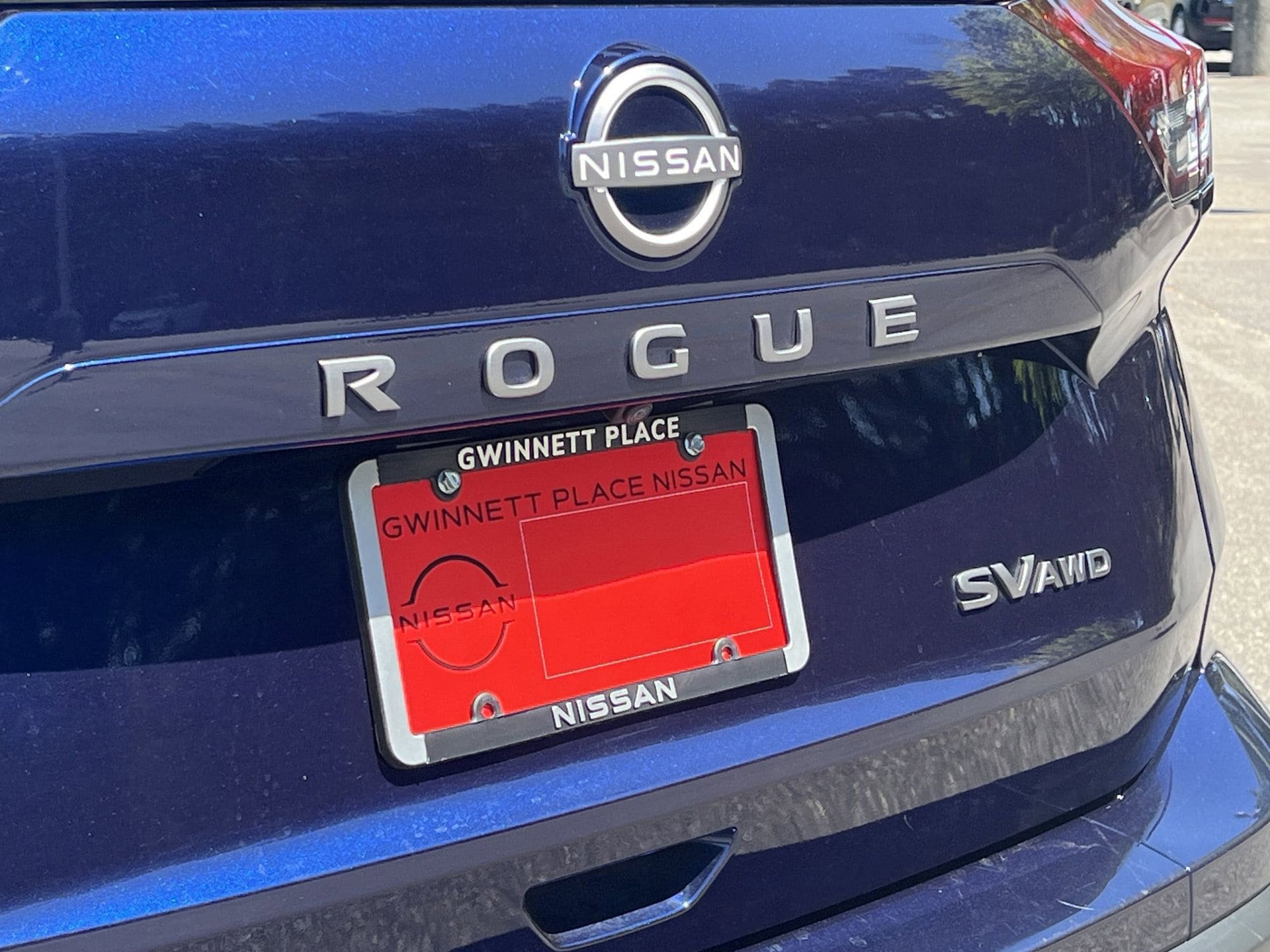 Used 2024 Nissan Rogue SV image 30