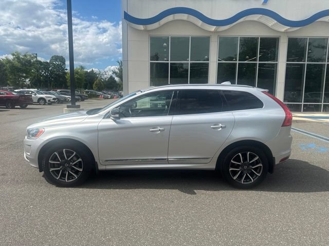 Used 2017 Volvo XC60 T6 Dynamic w/ Preferred Option Package AWD/4WD image 5