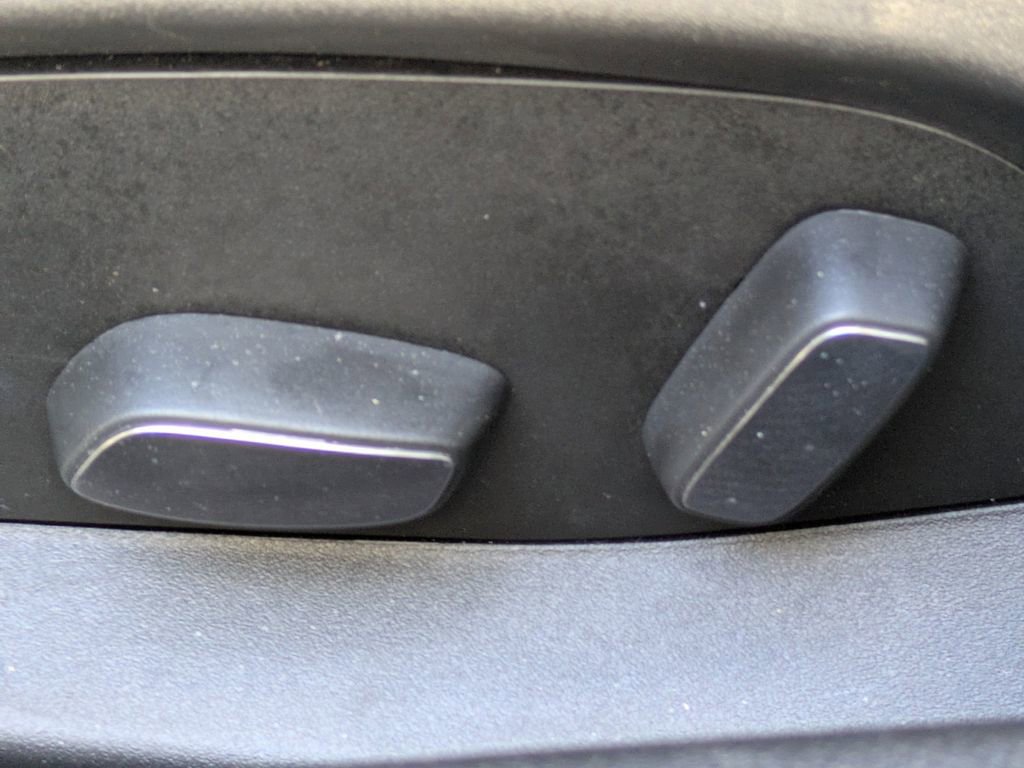 Used 2024 Chevrolet Corvette Stingray Coupe w/ 1LT image 17