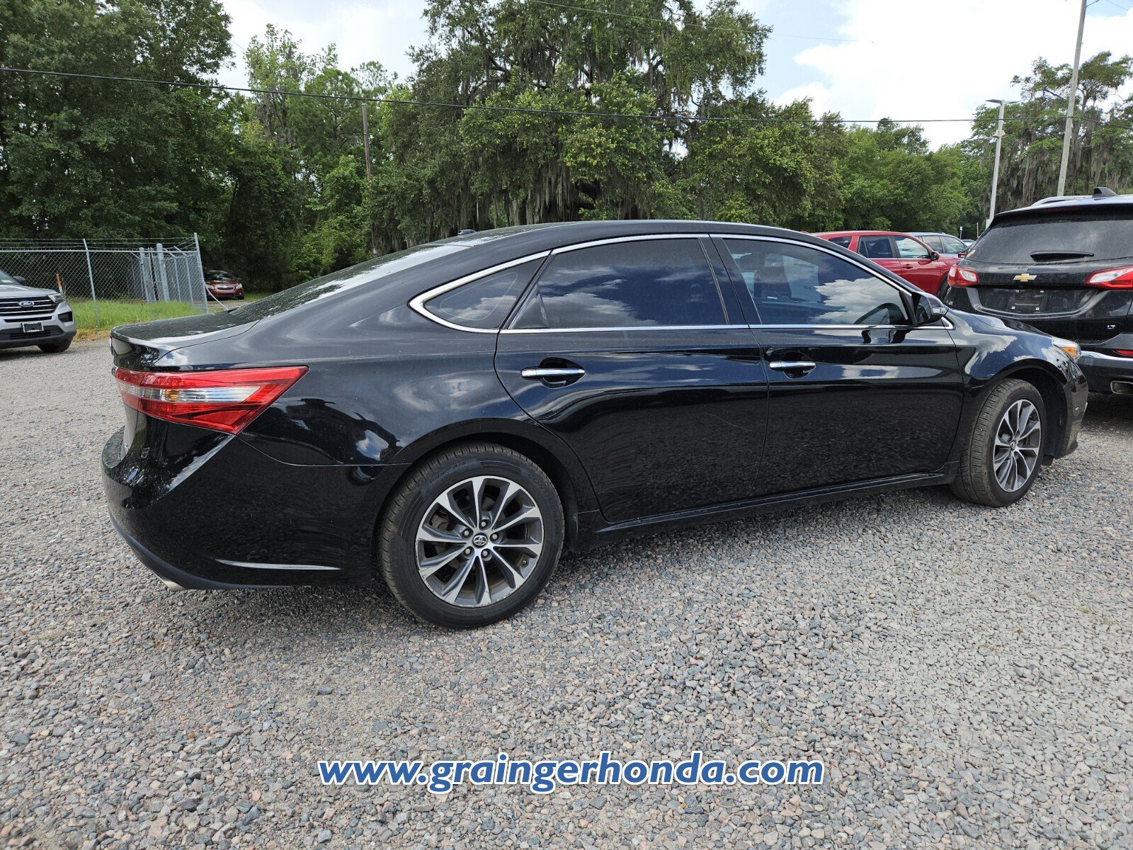 Used 2016 Toyota Avalon XLE Plus FWD image 6