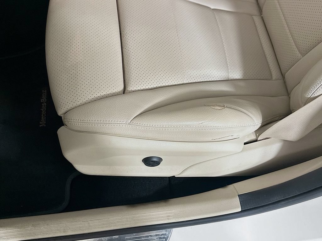 Used 2021 Mercedes-Benz GLC 300 image 9