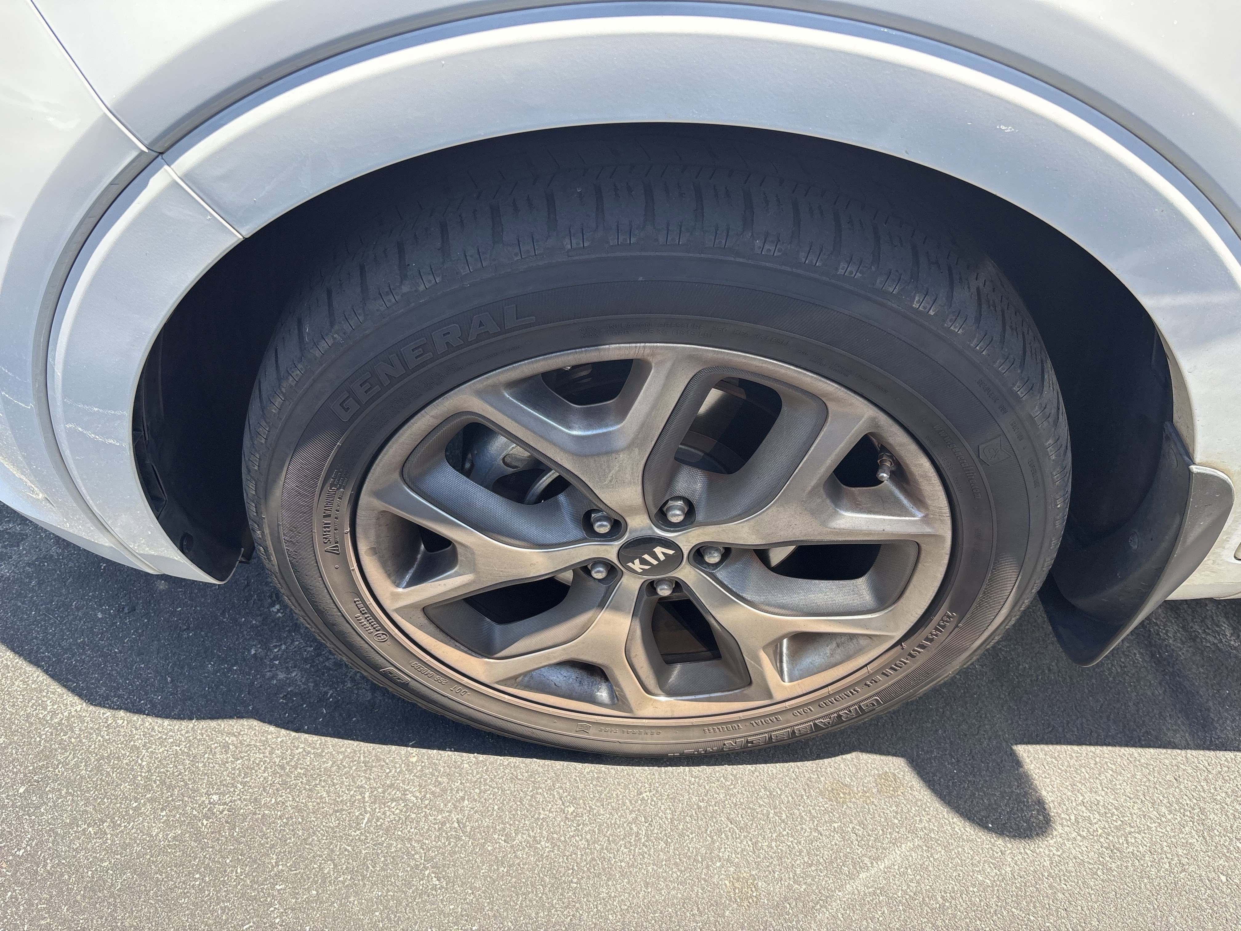 Used 2019 Kia Sorento SX FWD image 30