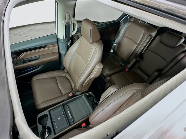 Certified 2026 Honda Odyssey Touring image 9