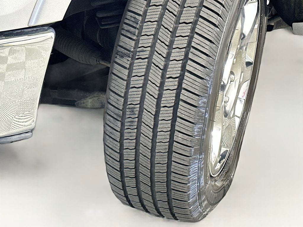 Used 2014 Ford F150 Lariat w/ Equipment Group 502A Luxury image 25