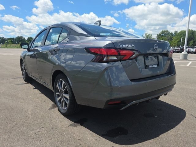 Used 2024 Nissan Versa SV FWD image 11