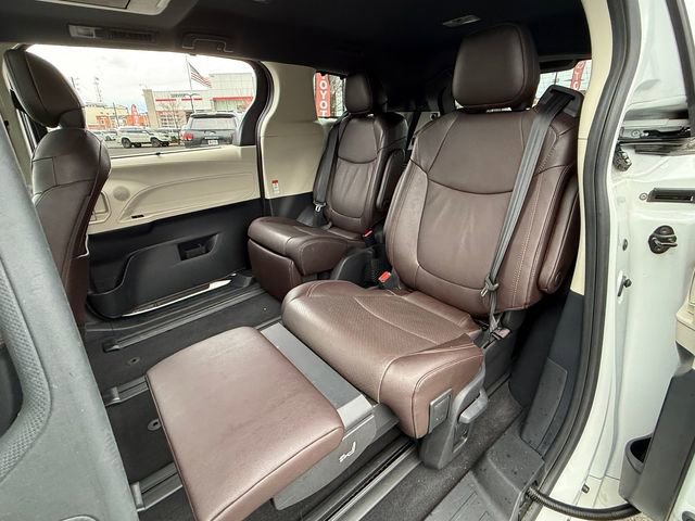 Certified 2021 Toyota Sienna Platinum image 37