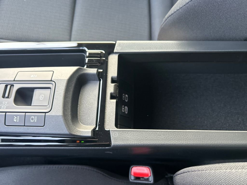 New 2026 Toyota Prius LE AWD/4WD image 23