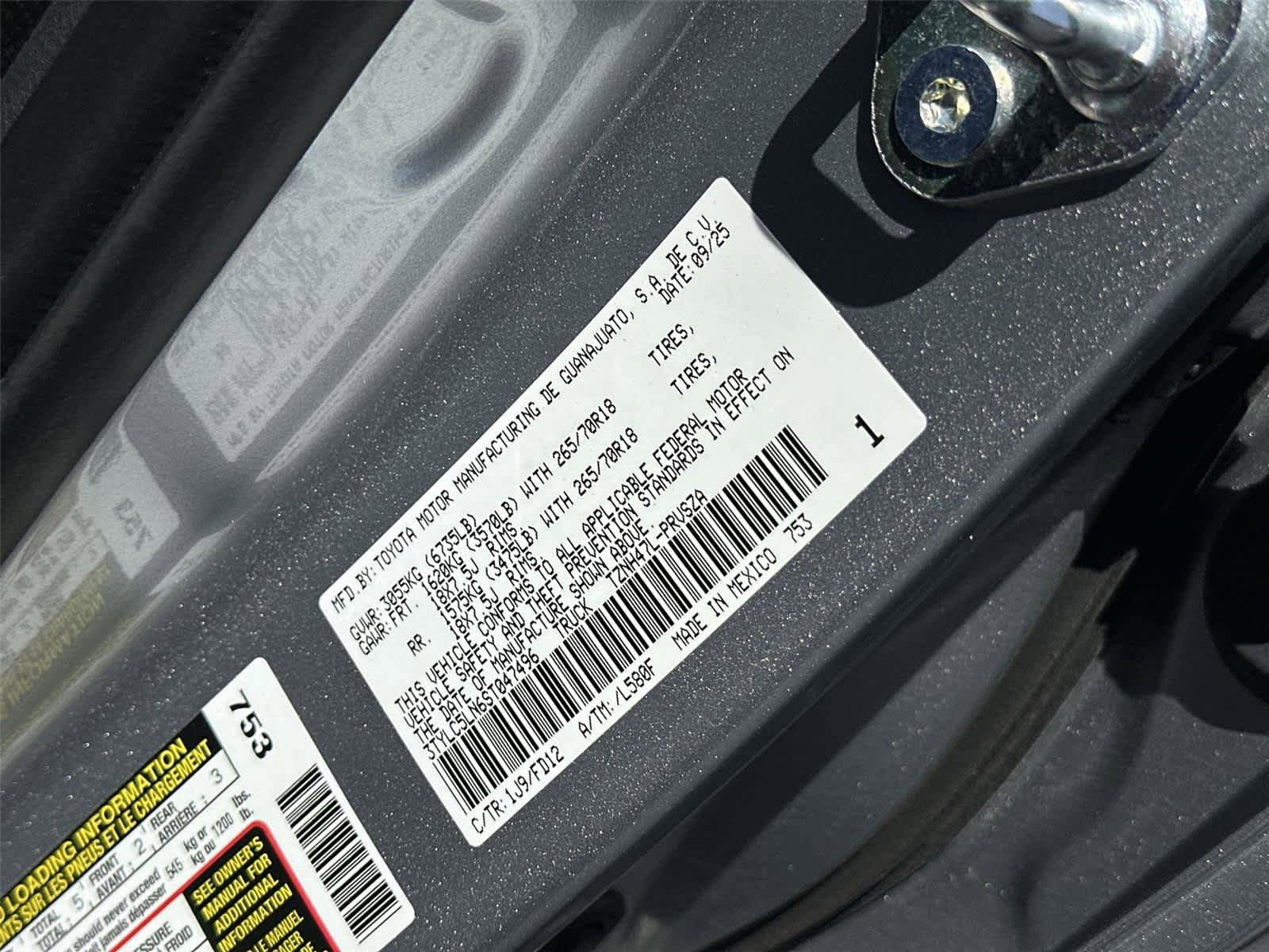 Used 2025 Toyota Tacoma TRD Off-Road AWD/4WD image 22