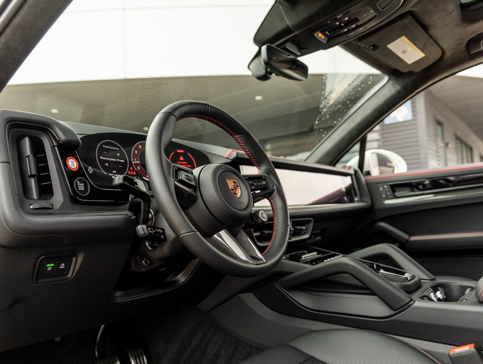 Certified 2026 Porsche Cayenne GTS AWD/4WD image 4