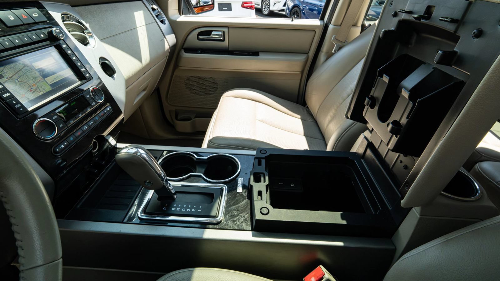 Used 2014 Ford Expedition Limited w/ Equipment Group 301A AWD/4WD image 47