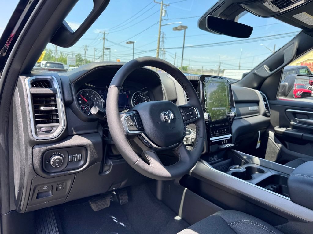 New 2026 RAM 1500 4x4 Crew Cab image 12