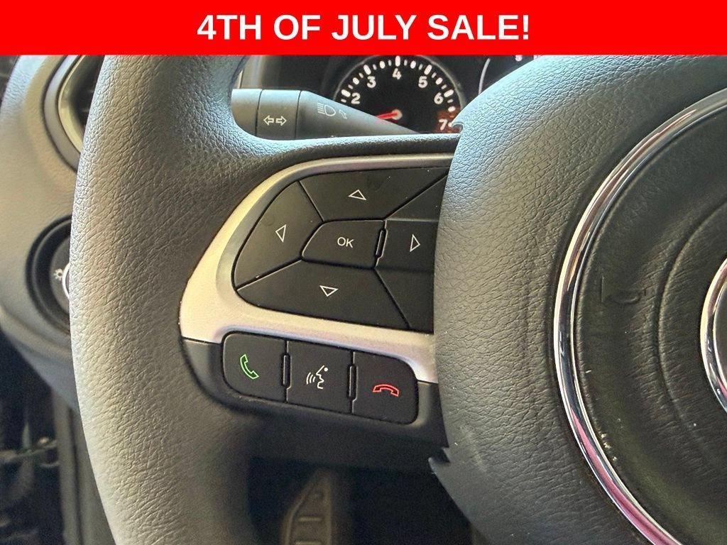 Used 2023 Jeep Renegade Latitude AWD/4WD image 17