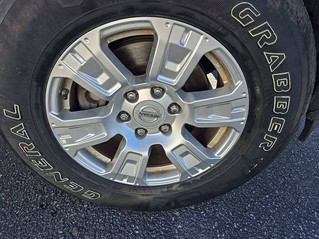 Used 2019 Nissan Titan SV w/ SV Convenience Package image 36