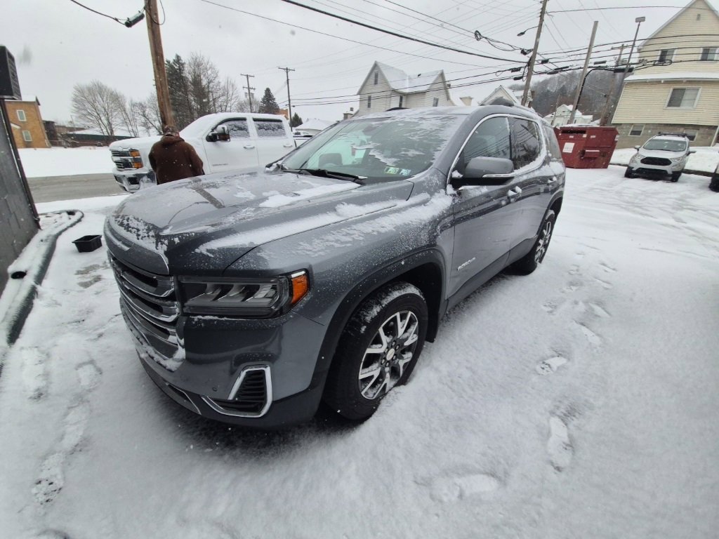 Used 2021 GMC Acadia SLE w/ Driver Convenience Package image 3