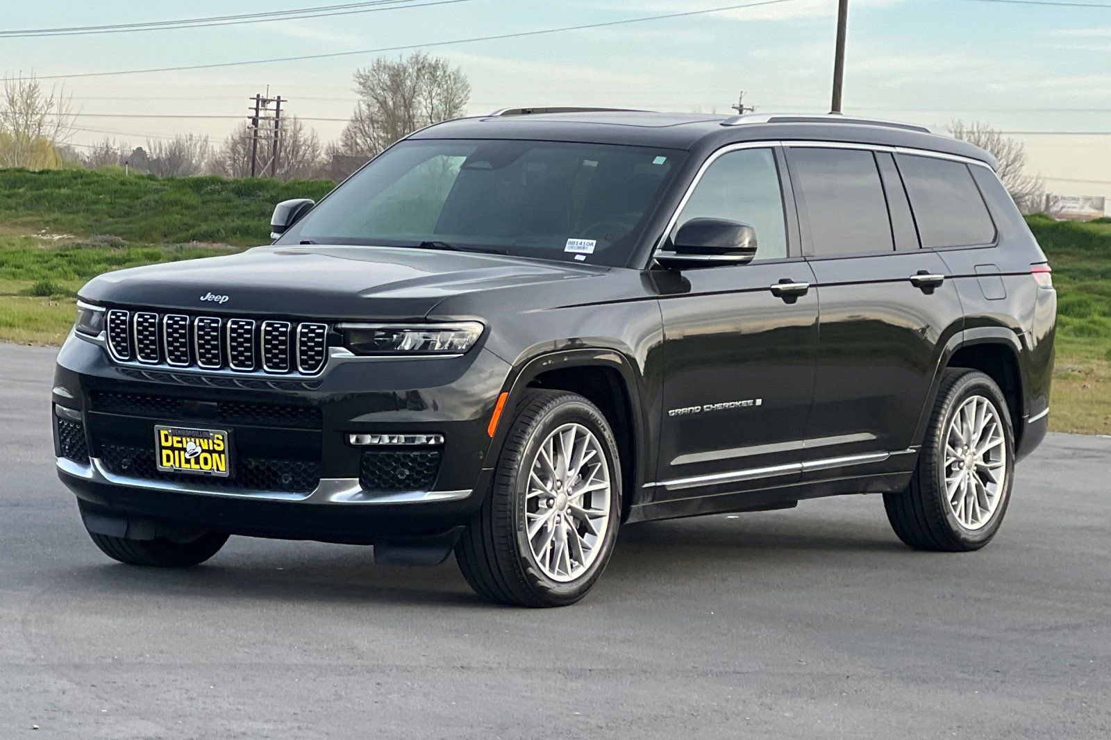 Used 2023 Jeep Grand Cherokee L Summit w/ Advanced Protech Group IV image 8