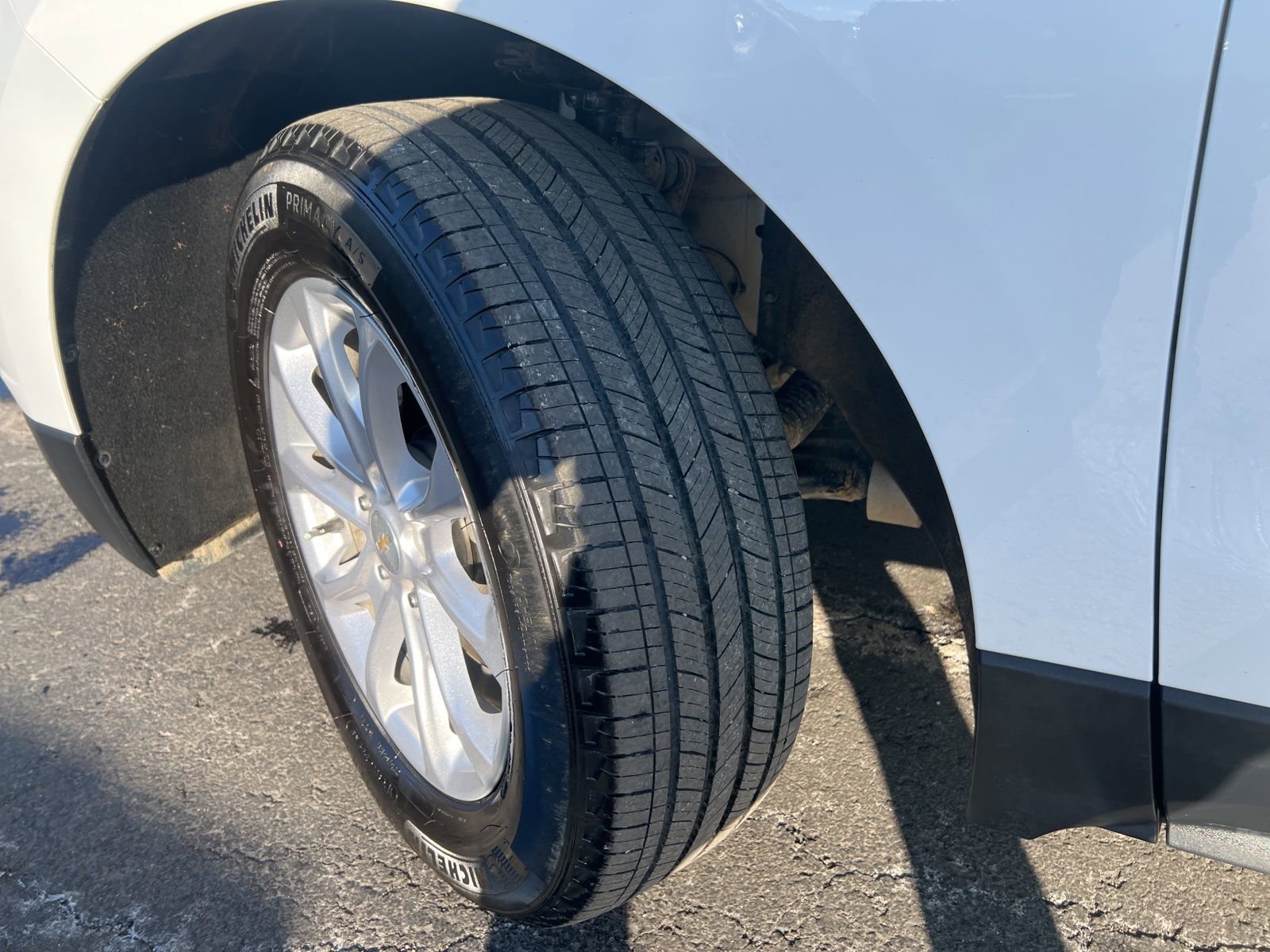 Used 2021 Chevrolet Equinox LT FWD image 30