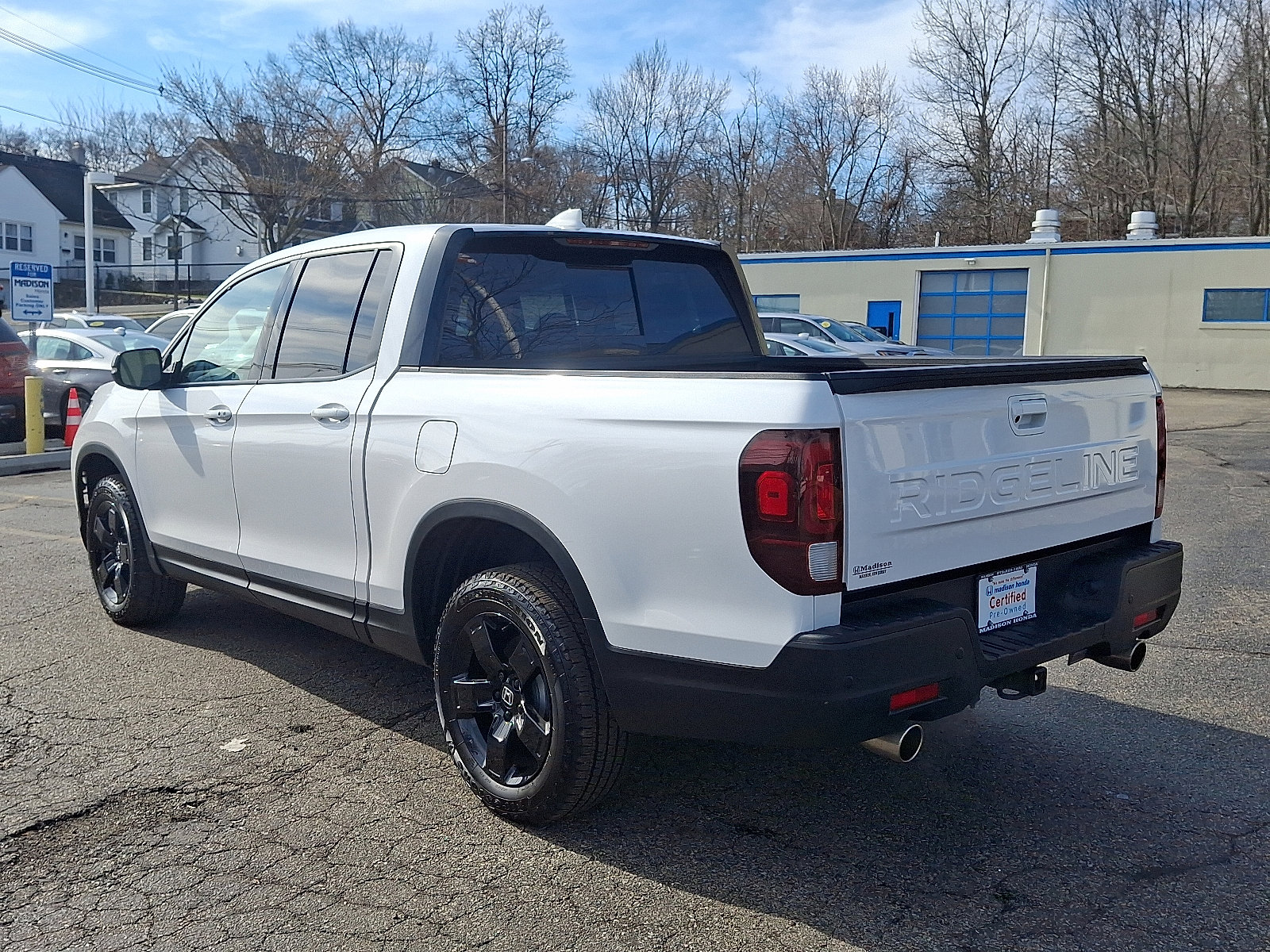 Certified 2025 Honda Ridgeline Black Edition image 9