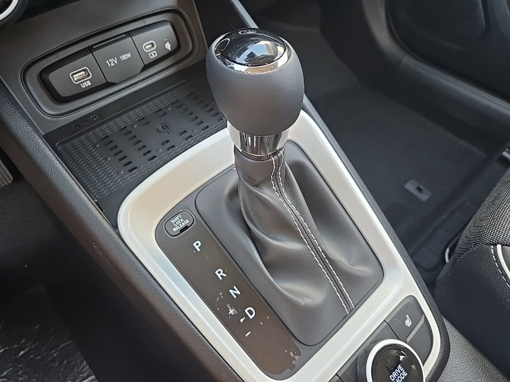 New 2026 Hyundai Venue SEL FWD image 38