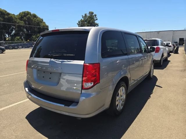 Used 2018 Dodge Grand Caravan SE w/ UConnect Hands-Free Group FWD image 5