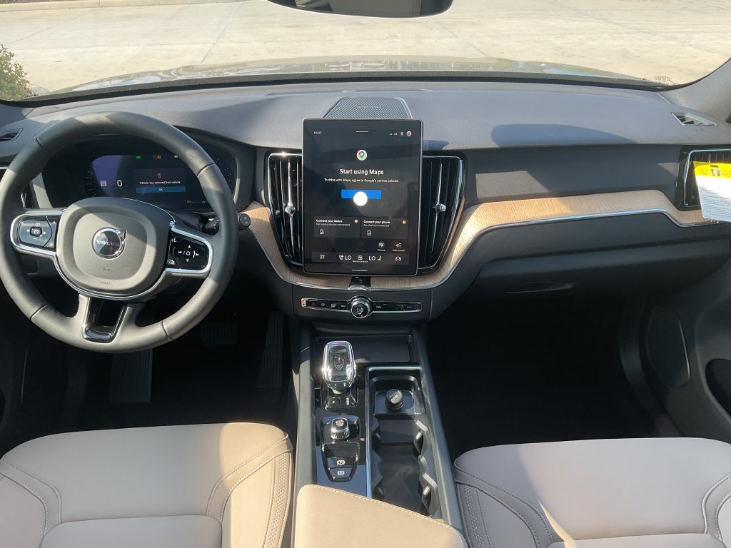 New 2027 Volvo XC60 B5 Plus AWD/4WD image 20