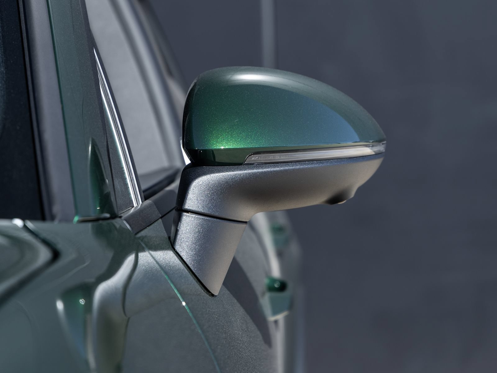 Certified 2025 Porsche Macan Electric RWD image 19