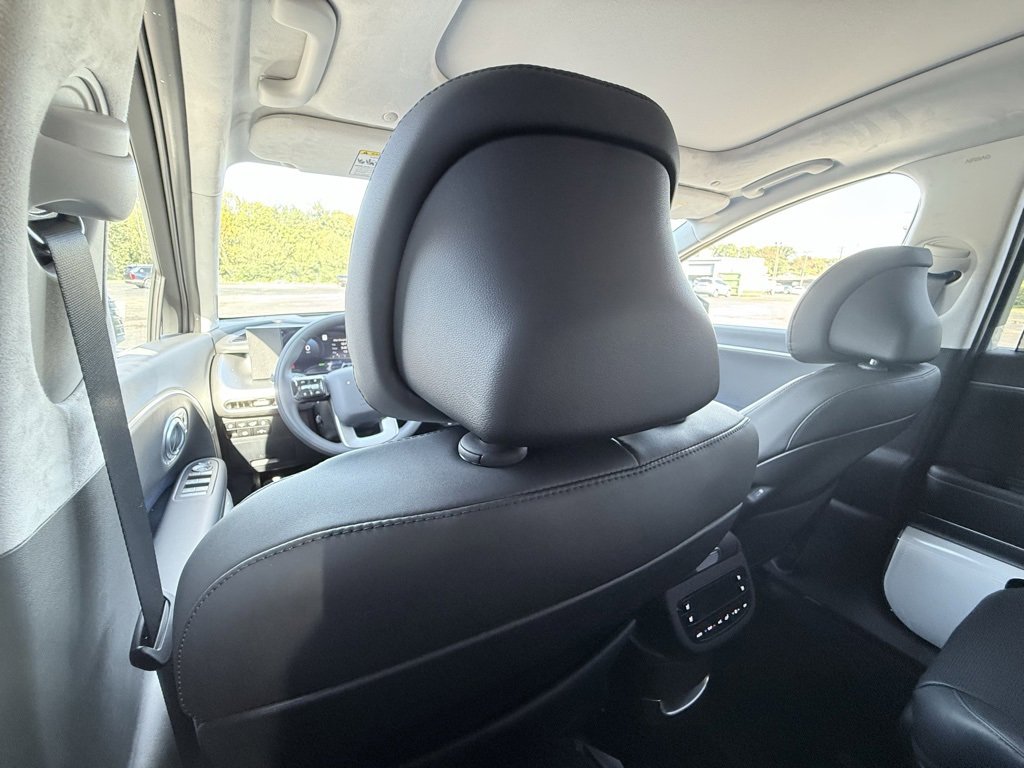 New 2026 Hyundai Ioniq 9 Calligraphy image 26