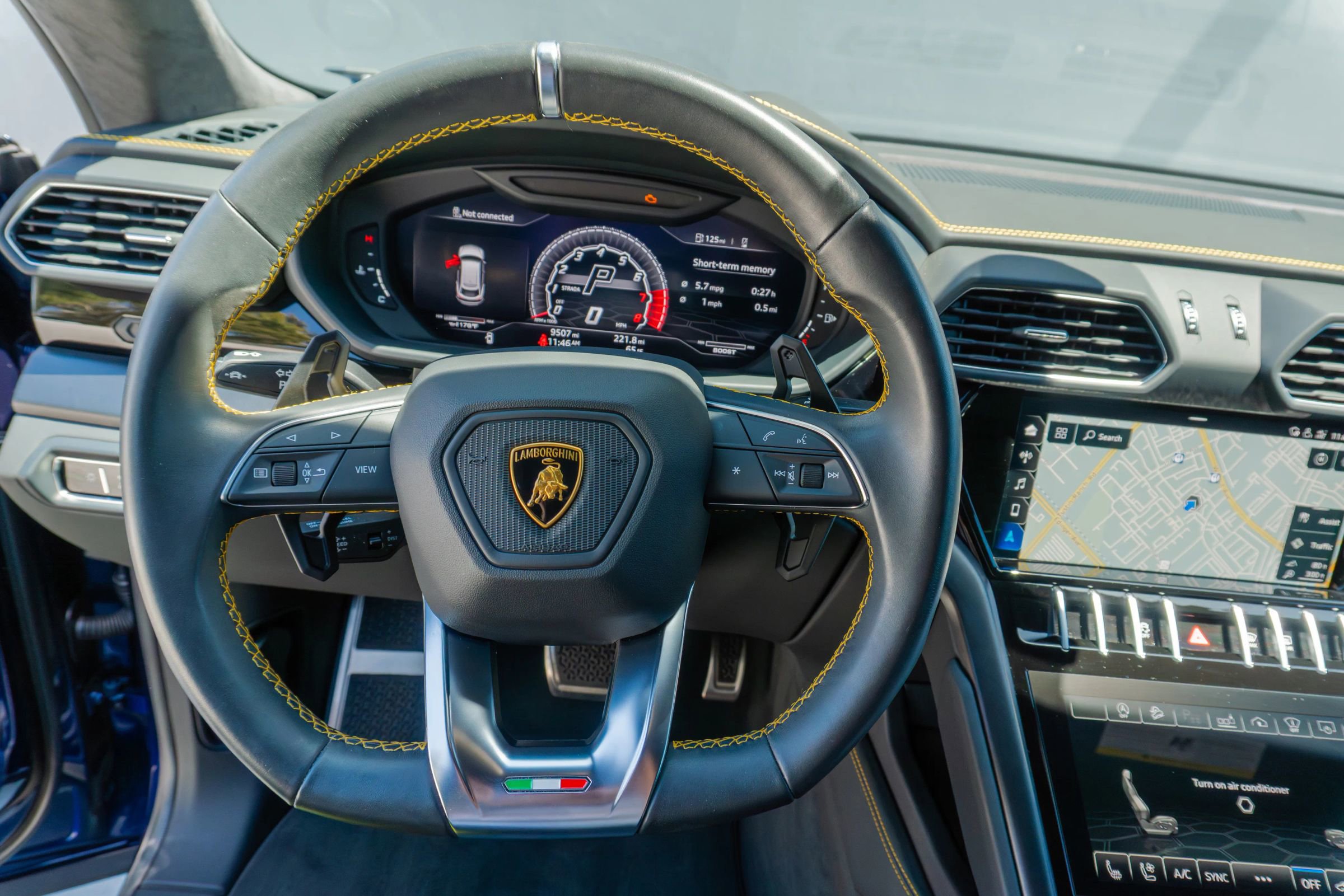 Used 2021 Lamborghini Urus AWD/4WD image 61