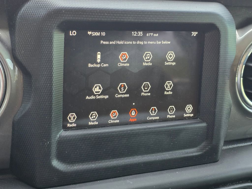 Used 2018 Jeep Wrangler Unlimited Sahara w/ LED Lighting Group AWD/4WD image 23