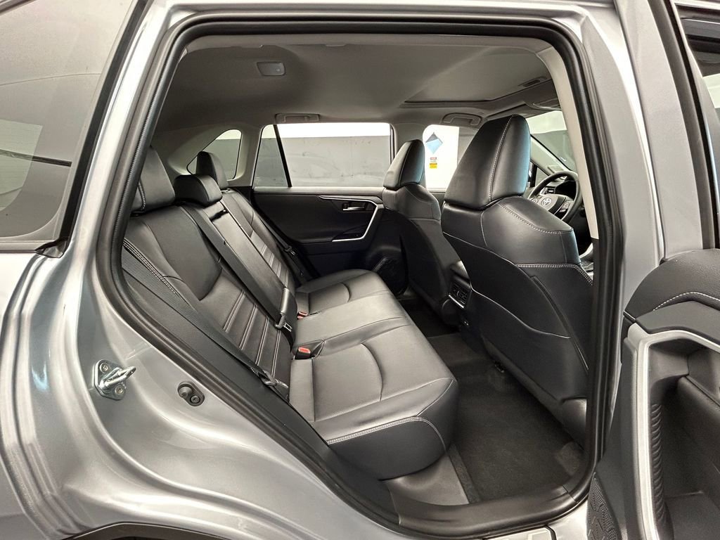 Used 2025 Toyota RAV4 Limited AWD/4WD image 45