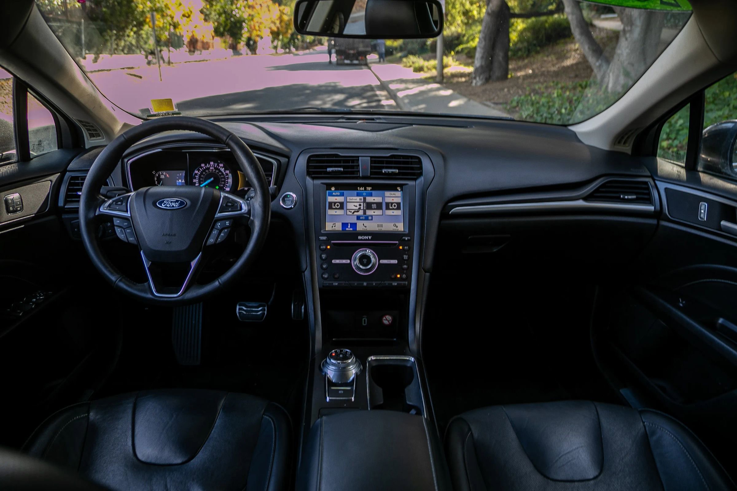 Used 2018 Ford Fusion Titanium image 22