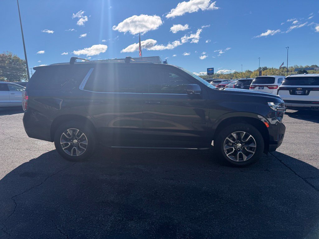 Used 2022 Chevrolet Tahoe LT w/ Luxury Package AWD/4WD image 8